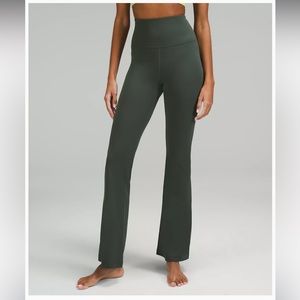 Lululemon Groove Super-High-Rise Flared Pant Nulu
Regular Size 10- Smoked Spruce